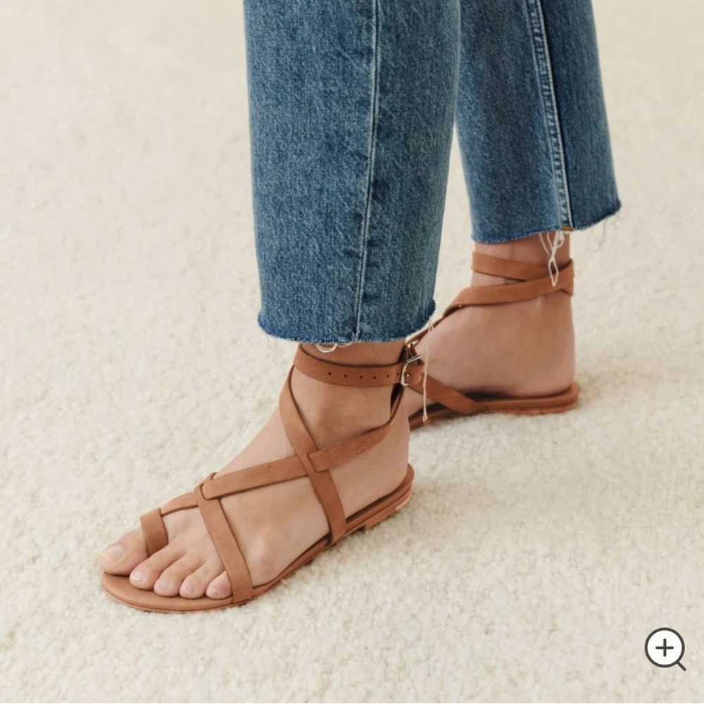 Jenni Kayne oiled leather strappy sandal size 39
